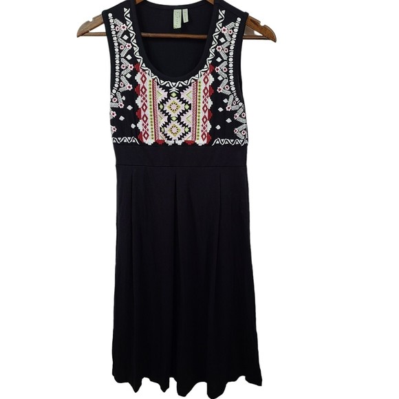 Sahalie Embroidered Sleeveless Shift Dress Small - Picture 1 of 7